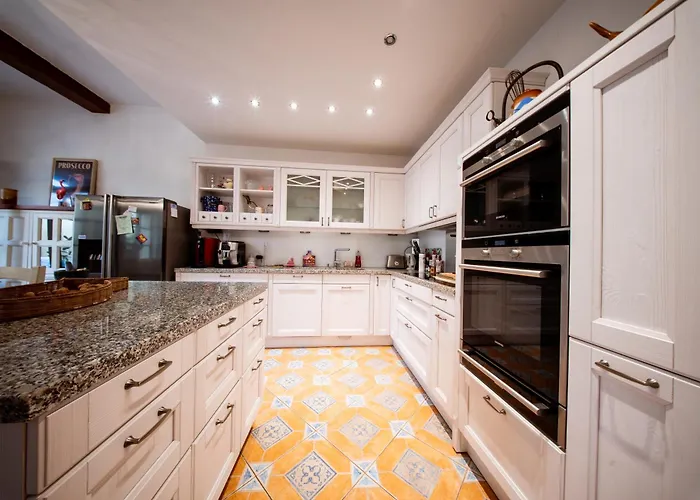 Maison D'exception Au Coeur Du Village 빌라 *
